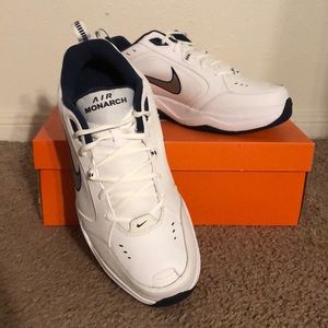 Nike Air Monarch IV (4E) Wide